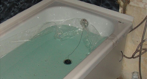 Установкой акрилового вкладыша | Белая Холуница